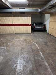 Parking coche  Avenida de italia. Cochera cerrada en avenida de italia