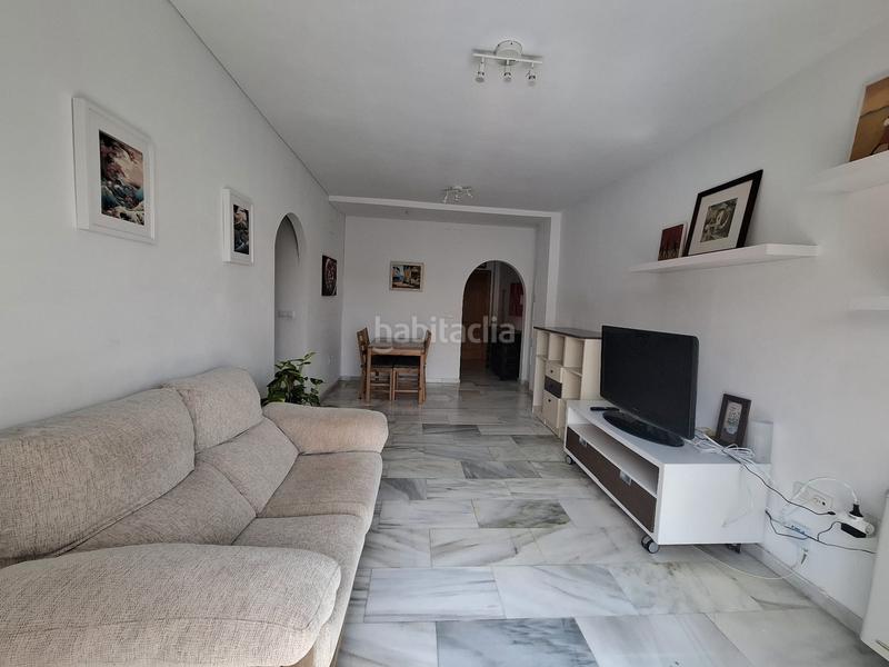 Foto 5950295b-5537-4c01-af90-52fb16e87e65. Apartamento en avenida de carmen morcillo 2 piso de dos dormitorios en gojar con piscina en Gójar