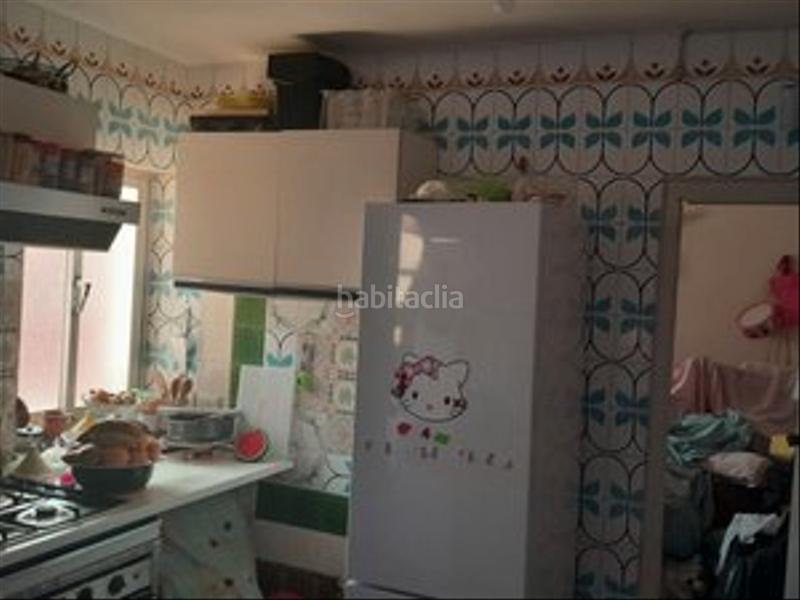 Foto 7920f580-01f4-4d17-a346-ce06ba614ae6. Piso en calle bernarda alba 9 piso de dos dormitorios junto fuentes zaidin en Granada