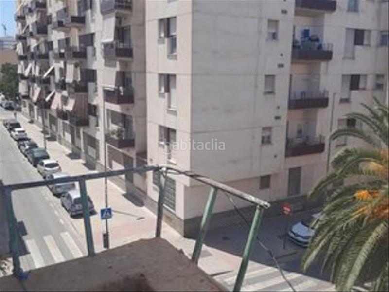 Foto b3e71d38-57ed-4063-9a00-2fb5e25cb2ea. Piso en calle bernarda alba 9 piso de dos dormitorios junto fuentes zaidin en Granada