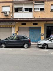 Local Comercial en Calle pintor hermenegildo lanz 6. Local en pintor manuel maldonado