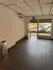 Location Local commercial  Calle fontiveros. Local en calle fontiveros frente plaza hipica