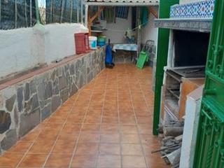 Casa adossada a Rubite. Casarones casa en una planta