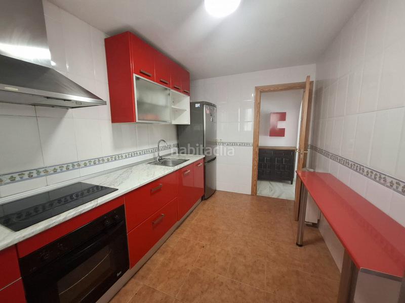 Foto 2ebe2c58-c0f6-47a0-83bf-e131af83e4a4. Piso en avenida de carmen morcillo 2 piso con garaje en urbanizacion en gojar en Gójar