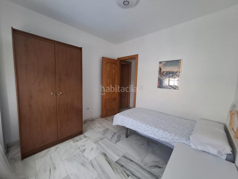 Foto aa6fe3a7-e790-4e35-936f-f851eac37a6e. Piso en avenida de carmen morcillo 2 piso con garaje en urbanizacion en gojar en Gójar