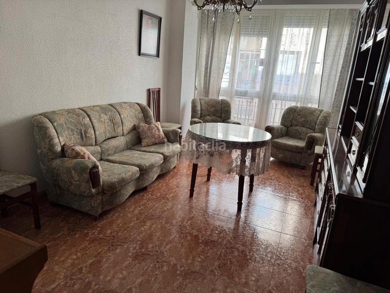 Foto e5d447a2-64de-447f-a86f-cb43818b6da4. Etagenwohnung in Fígares Granada