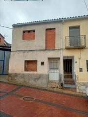 Casa a Cañada del Hoyo. Estructura de casa para distribuir y hacer a su gusto. con patio