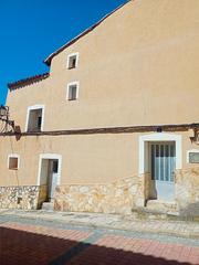 Casa a Cañada del Hoyo. Casa de pueblo para reformar a su gusto