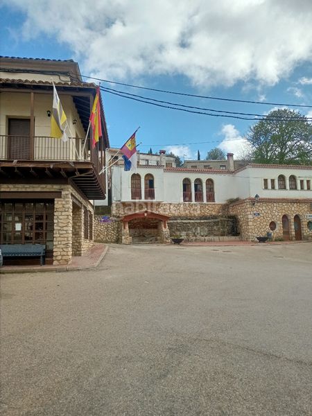 Foto 1b8e3163-4bbc-49ba-8575-336af8a4f1c8. House with fireplace in Cañada del Hoyo