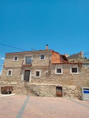 Casa a Cañada del Hoyo. Estupenda casa de pueblo con vistas y terraza