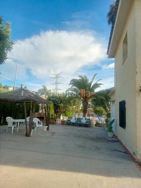 Foto 87b57b44-d6f5-465d-9cc4-6a97fdd7b21d. Chalet mit kamin heizung parking pool in Pueblo Eliana (l´)