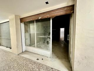 Local commercial  N/a. Local comercial en la colmena (san blas), alicante