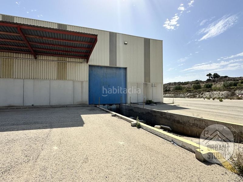 Foto 3ba69b57-8886-4c1d-94c7-299707deaa7d. Nau industrial a Romana (la)