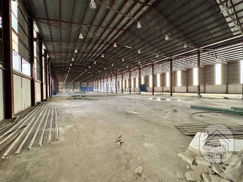 Foto a51da35a-e4bc-4987-8880-234348f3061b. Nau industrial a Romana (la)
