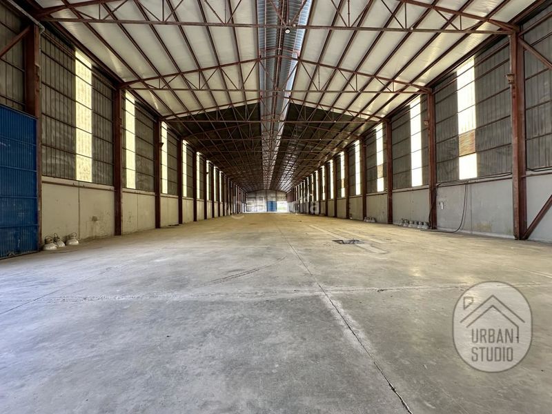 Foto a5ae6faa-7dbd-47bd-b580-69730cdb1e2c. Nau industrial a Romana (la)