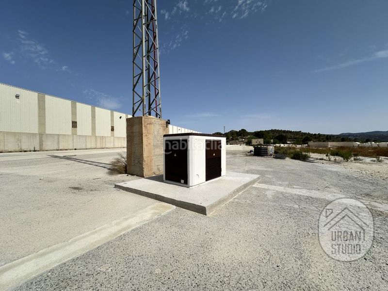 Foto acd976f6-610c-4ef7-92a9-da979f5083ac. Nau industrial a Romana (la)