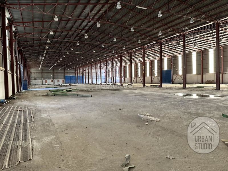 Foto d7a5e3ec-5a74-40c5-b1d9-8ac307efc6b6. Nau industrial a Romana (la)