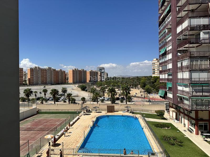 Foto f45226fa-eb64-4cf9-a5ea-93ea863f7174. Piso  exterior en primera linea de playa san juan en Alicante