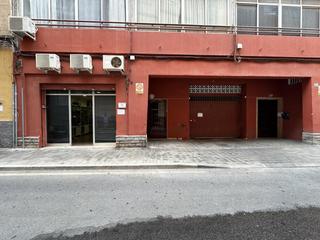 Geschftsraum  Unin. Local centrico con dos plazas de garaje