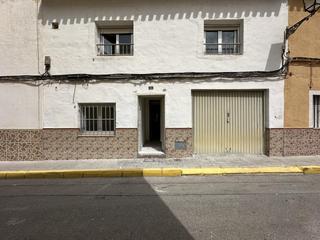 Casa  Vázquez de mella. Casa para reformar en el centro de sax, alicante.