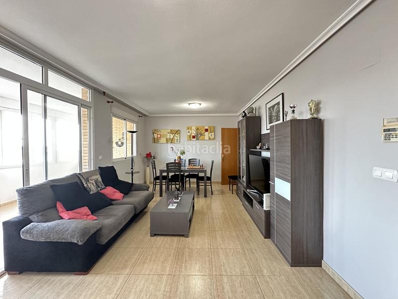 Foto 2e302b36-1c07-4ae4-9307-41267338c13d. Piso  en ultima planta con vistas al mar y castillo en Alicante