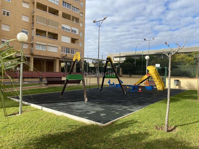 Foto 447604f1-55a0-4f63-b9a4-e31366ae9807. Piso  en ultima planta con vistas al mar y castillo en Alicante