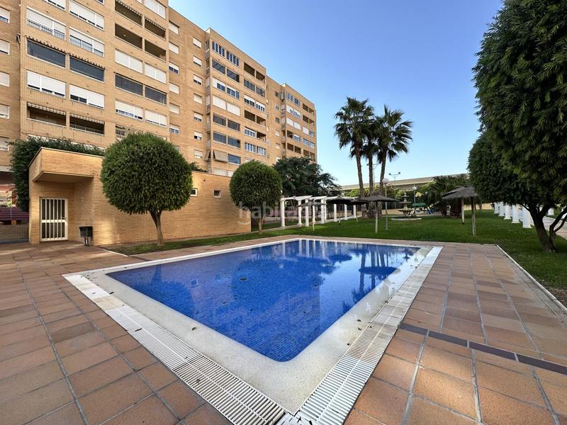 Foto 6a10d33f-84c8-4242-9861-4f07906441a2. Piso  en ultima planta con vistas al mar y castillo en Alicante