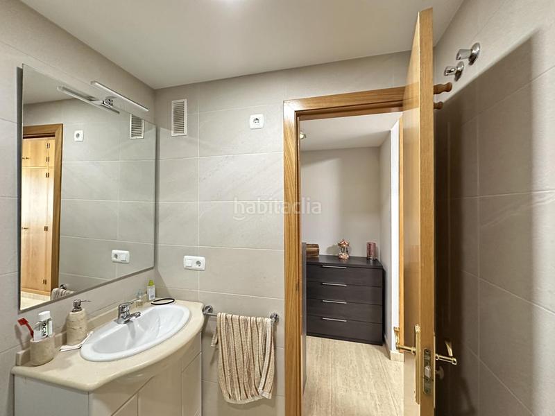 Foto b2515e12-1d03-42ca-9c40-9598209d9e31. Piso  en ultima planta con vistas al mar y castillo en Alicante