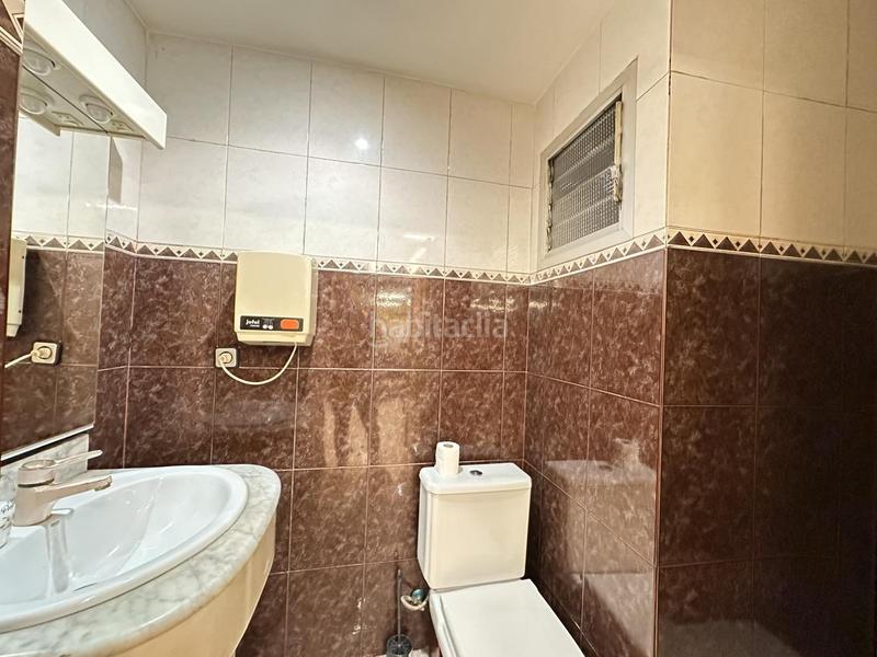 Foto c447cbb3-b5c5-4440-bd90-76ea45aa1412. Oficina  céntrica junto estación de ave, en Alicante