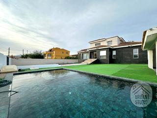 Casa  Zarzas. Exclusivo chalet con piscina privada san vicente