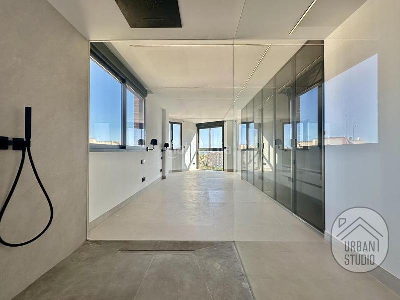 Foto 55691983-f3ad-4e43-96e5-c31406510aa9. Ático atico exclusivo de diseño en playa Albuferetacabo en Alicante