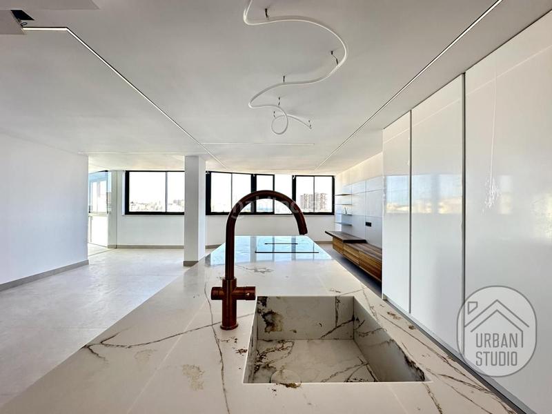 Foto 691db2e3-e126-4049-b71f-5e63411722f7. Ático atico exclusivo de diseño en playa Albuferetacabo en Alicante