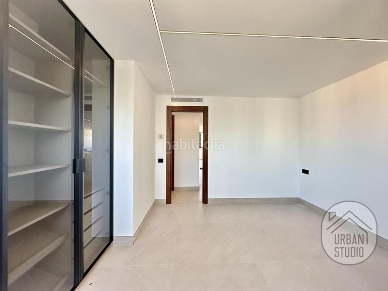 Foto bbd2225a-9fdb-42be-8323-7057878b1748. Ático atico exclusivo de diseño en playa Albuferetacabo en Alicante