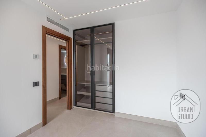 Foto c377bf3f-bb01-41ba-a432-0b718120380b. Ático atico exclusivo de diseño en playa Albuferetacabo en Alicante