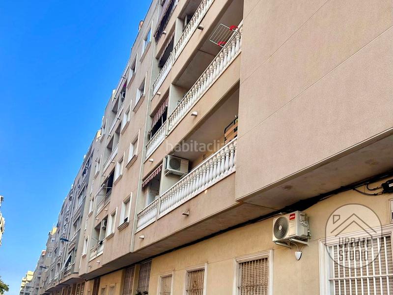 Foto c0446a1e-74cd-445a-86df-d6ccdf3ba272. Appartement avec parking dans Avenida Habaneras - Curva de Palangre Torrevieja