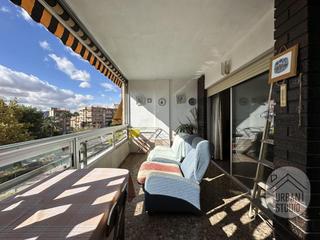 Pis  De agost. Amplio piso con vistas despejadas en san vicente.