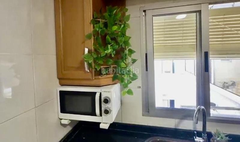 Foto d2cdf25e-96ee-42c3-bc48-ee692487e459. Pis a Carolinas Bajas Alicante