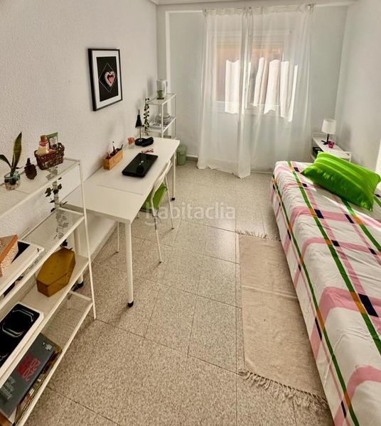 Foto dce24a7b-93f5-4678-8ee1-6772e9fc1d00. Pis a Carolinas Bajas Alicante