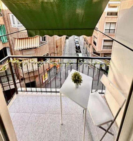 Foto f64dea16-3020-4048-bebd-b98864a22610. Pis a Carolinas Bajas Alicante