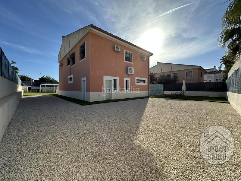 Foto 20c3b82f-f4c7-4863-b2b9-5e0aa035aa36. Maison avec parking piscine dans Los Girasoles Sant Vicent del Raspeig