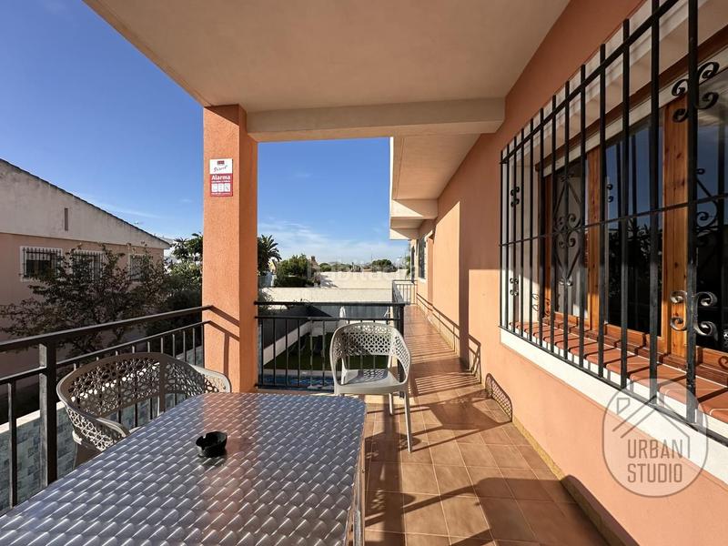 Foto af9535f6-6216-4c70-9172-eaf24d234934. Maison avec parking piscine dans Los Girasoles Sant Vicent del Raspeig