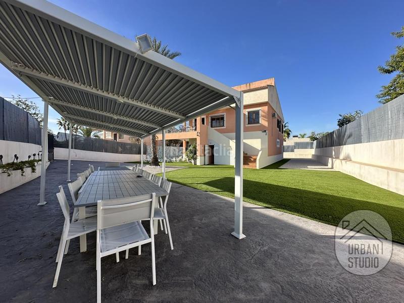 Foto ff8bca7d-532c-48ac-a5d1-3941dd22bcd9. Maison avec parking piscine dans Los Girasoles Sant Vicent del Raspeig