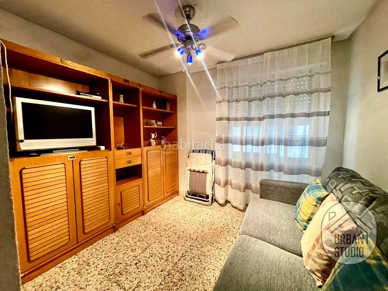 Foto 61ed7016-eedf-4a32-9c06-7ea97e137908. Piso amplio piso de 4 dormitorios con gran potencial en Torrevieja