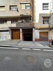 Aparcament cotxe  Calle del marqués de molins. Dos plazas de garaje en mercado, alicante.
