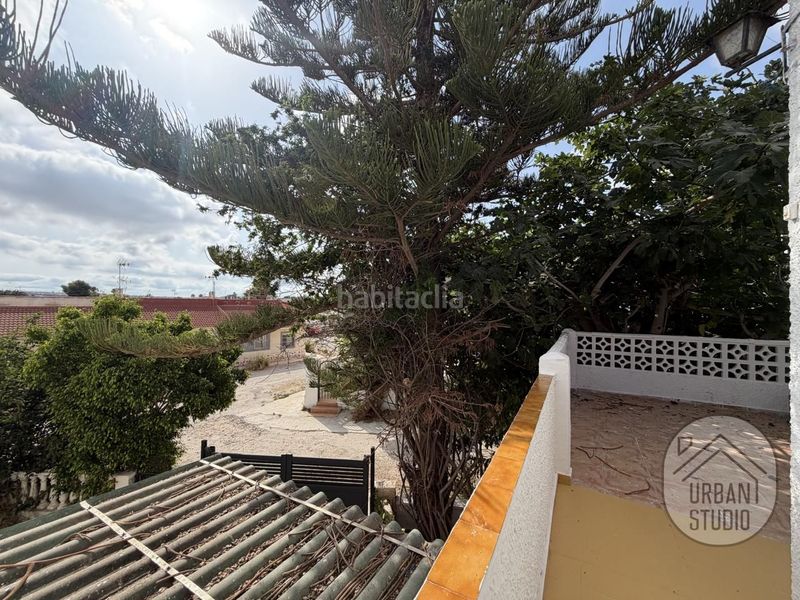 Foto ae1ee45d-58ba-4795-a735-ec2eba9d22a9. Casa a Zona Carrefour - Urbanizaciones Torrevieja