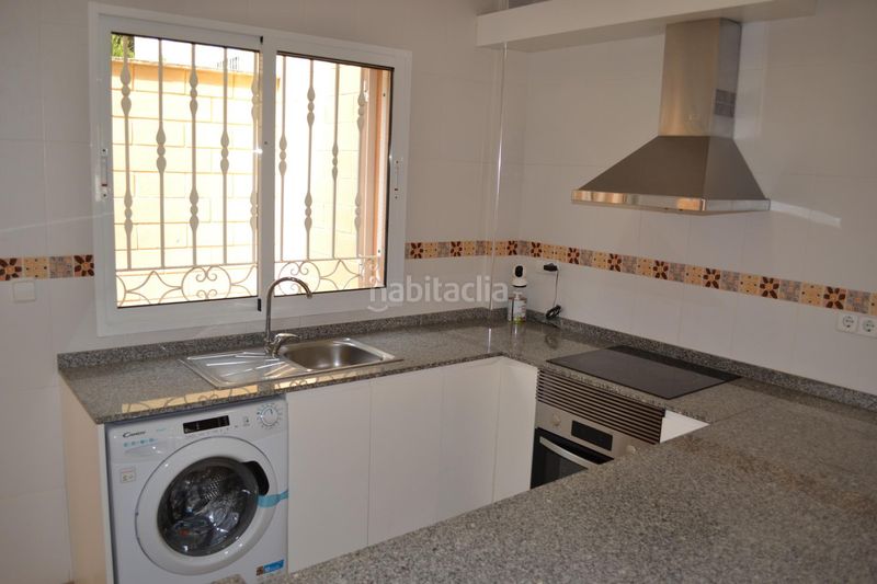 Foto f89f8d59-af3b-4c55-8527-850fc99b7dee. Casa amb aparcament a Santiago de La Ribera San Javier