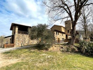 Masia a Sant Miquel de Campmajor. Masia amb ús turístic