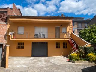 Maison jumelée à Olot. Casa planta baixa a sant roc