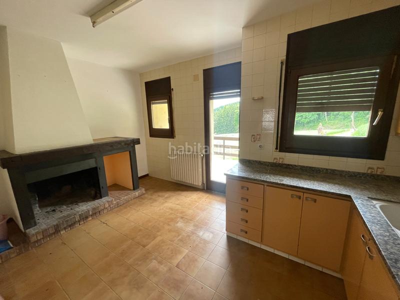 Foto 001252c6-f85e-4797-9379-2cbe6b98477e. Masia amb aparcament a Vall d´en Bas (La)