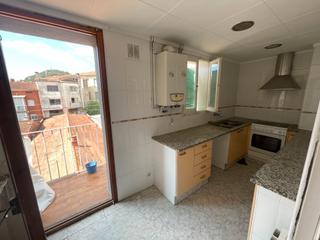 Piso en Olot. Pis a l'avinguda sant joan d'olot, pocs minuts del centre